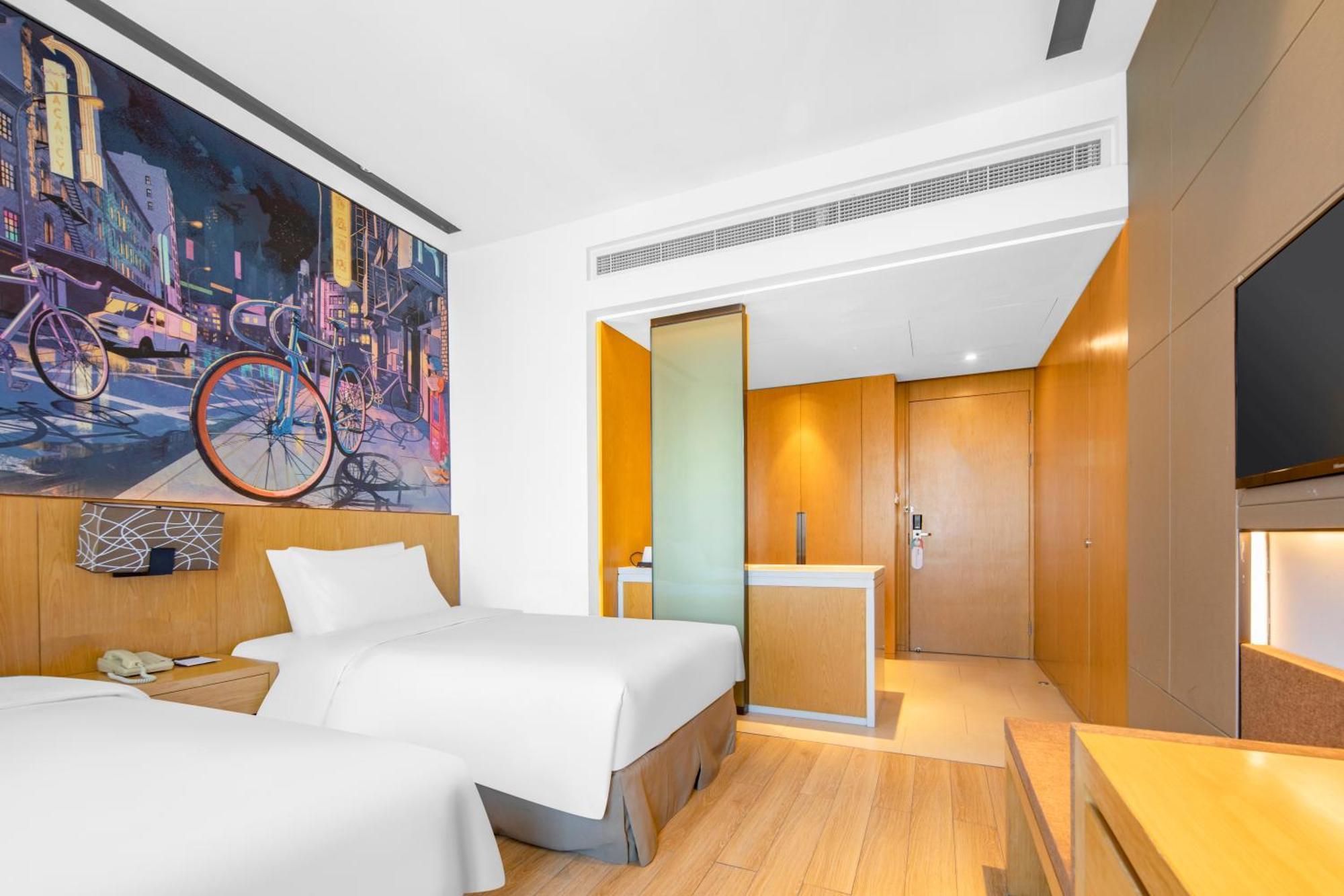 Minimax Hotel Shanghai Сунцзян Экстерьер фото