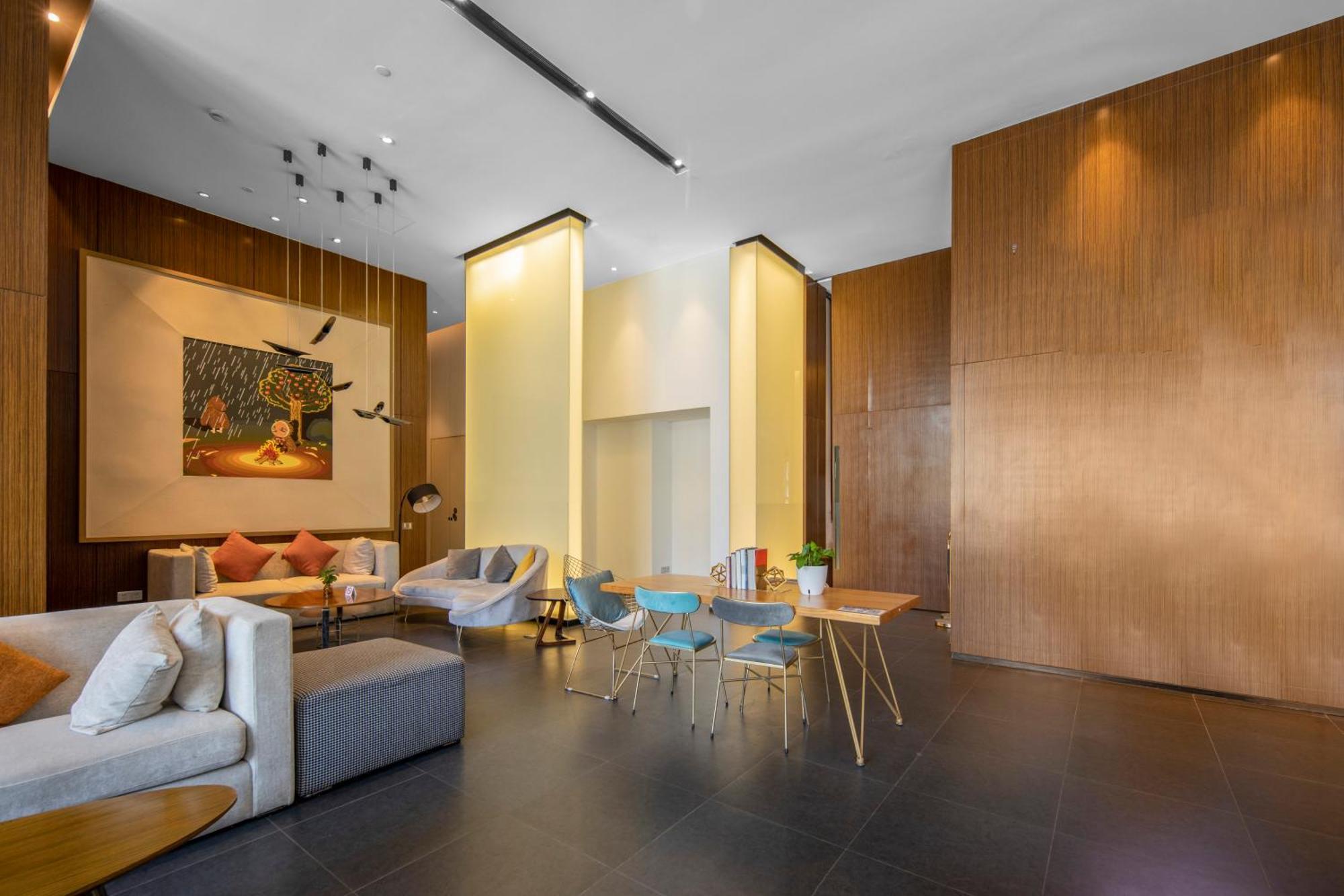 Minimax Hotel Shanghai Сунцзян Экстерьер фото