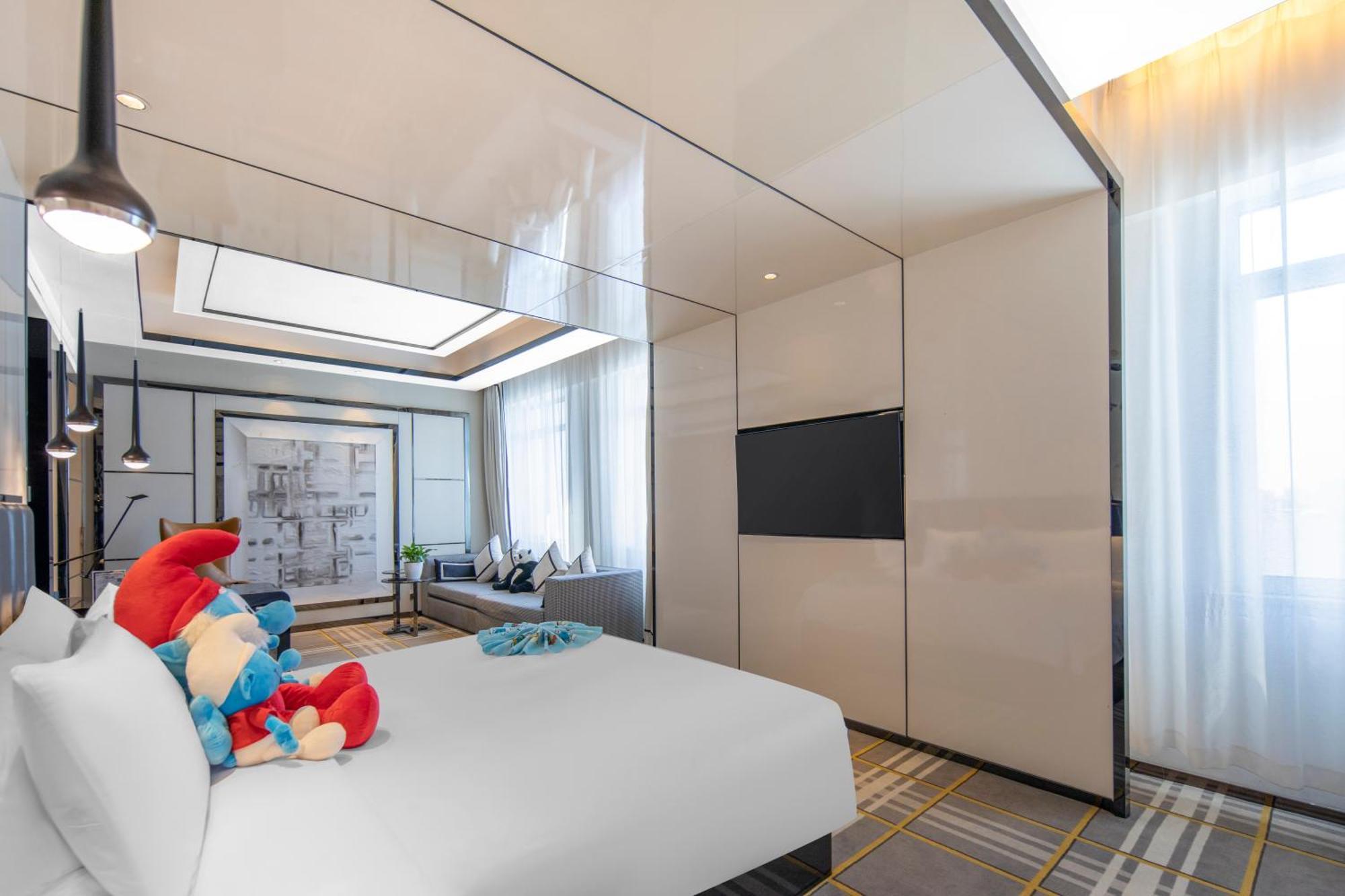 Minimax Hotel Shanghai Сунцзян Экстерьер фото