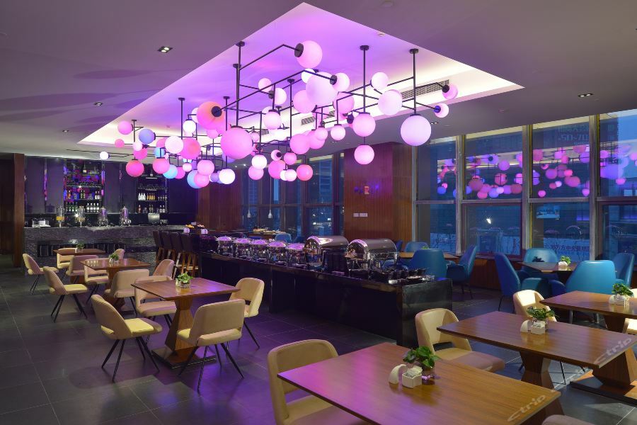 Minimax Hotel Shanghai Сунцзян Экстерьер фото